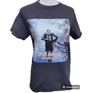KOBE Bryant Memory T-Shirt Size Small